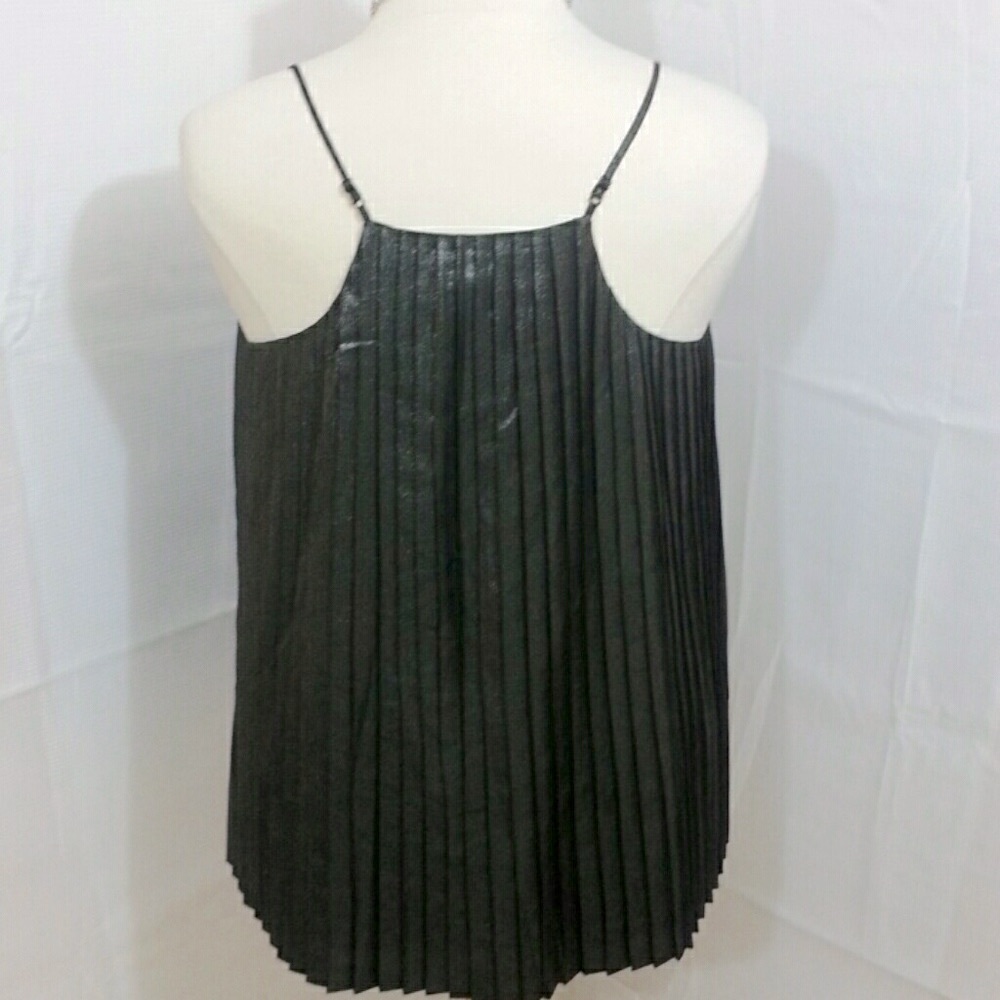 EXPRESS Accordion Racer Back Top. NWOT - Picture 4 of 6